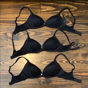 Victoria’s Secret body by Victoria wireless bra